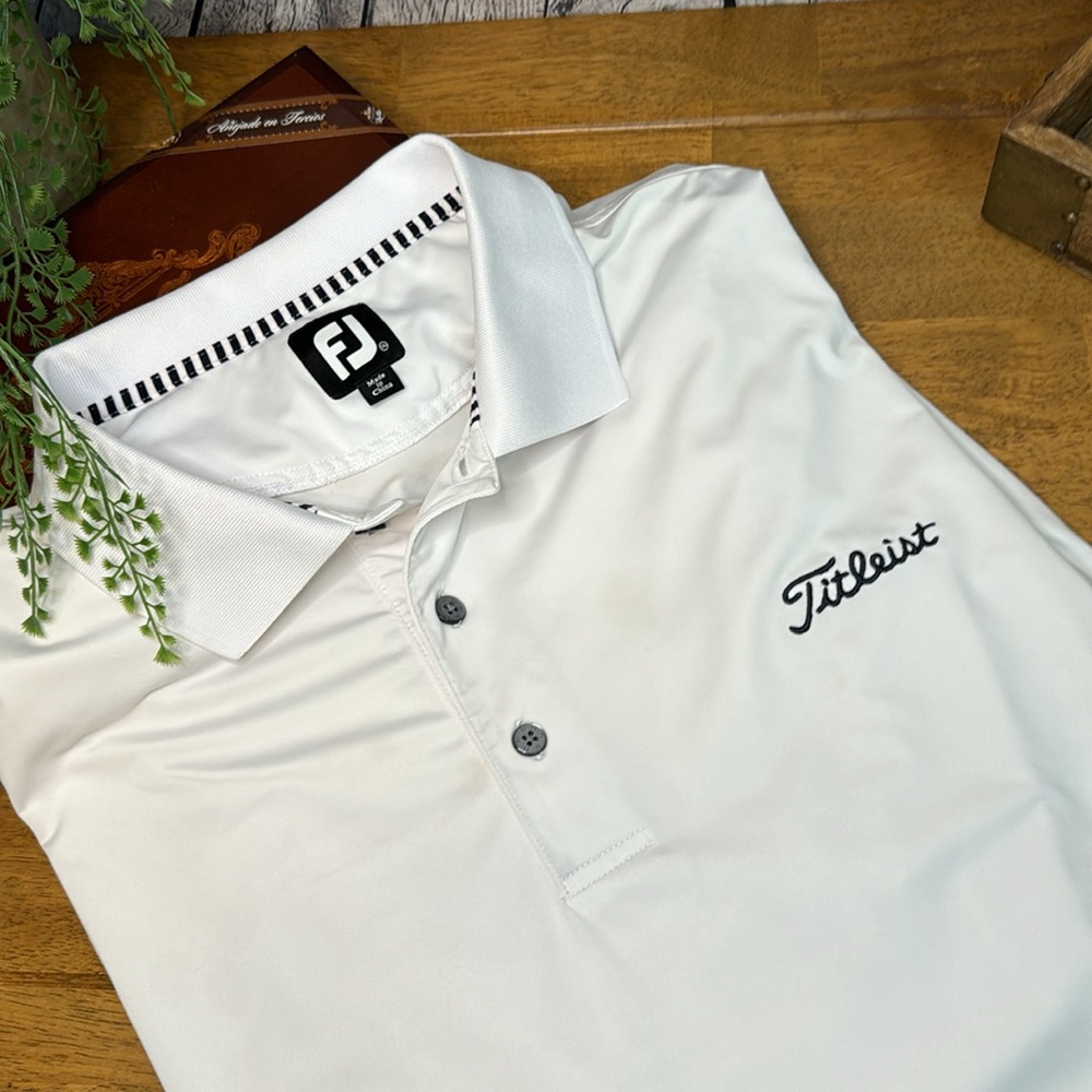 FootJoy Titleist white golf polo size XL